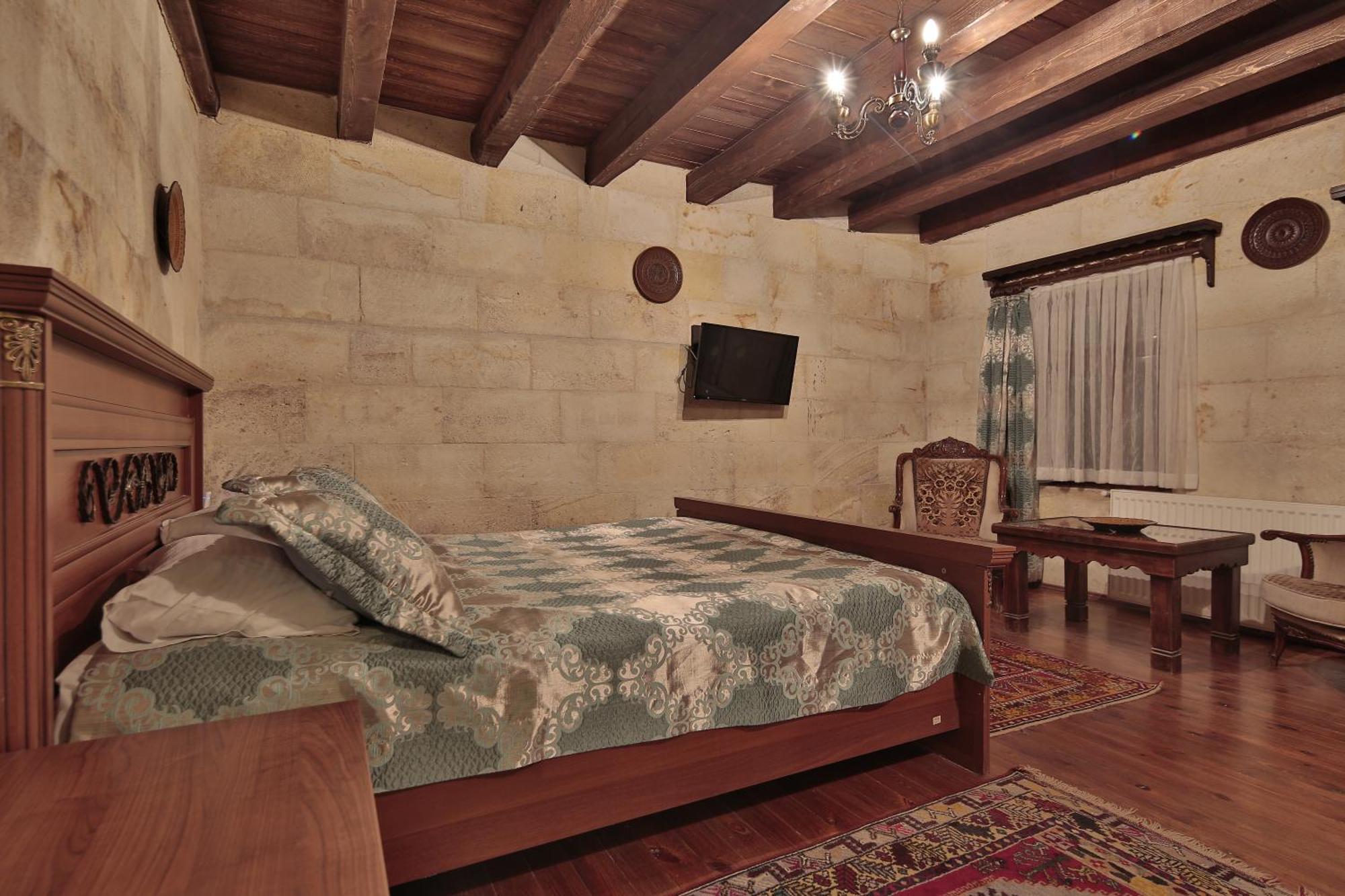 Shoestring Cave House Goreme Room photo